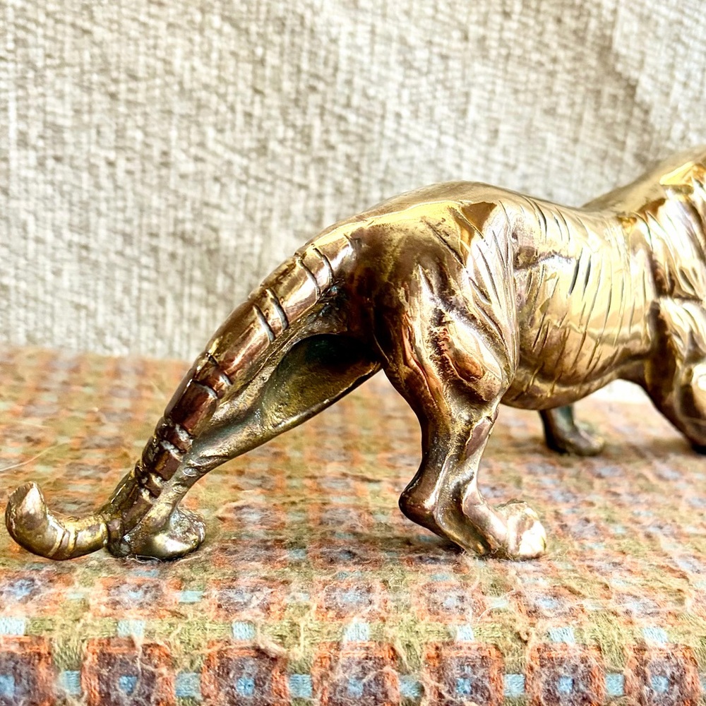 ❌SOLD❌ Vintage 1970s Solid Brass Prowling Tiger Figurine, EXCELLENT Condition! - Picture 5 of 11